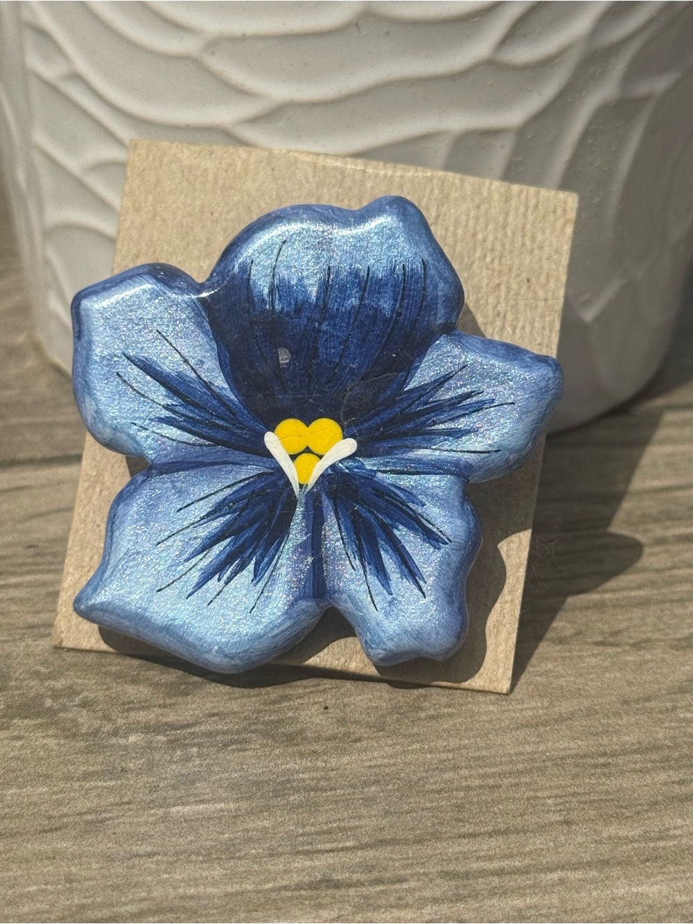 EUC Vintage Mary O Signed Artisan Wooden Pansy Brooch